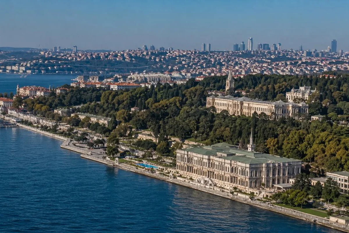 Çırağan Sarayı ve Yıldız yamacı — Çırağan & Yıldız Boğaz hattı