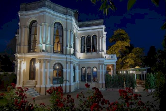 Beşiktaş genelinde köşk, konak ve yalı dairesi odak alanlarımdan.