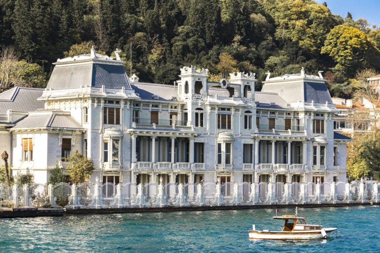 Emine Valide Paşa Yalısı: Kandilli Sahilinde Tarih, Manzara ve Mahremiyet Dengesi