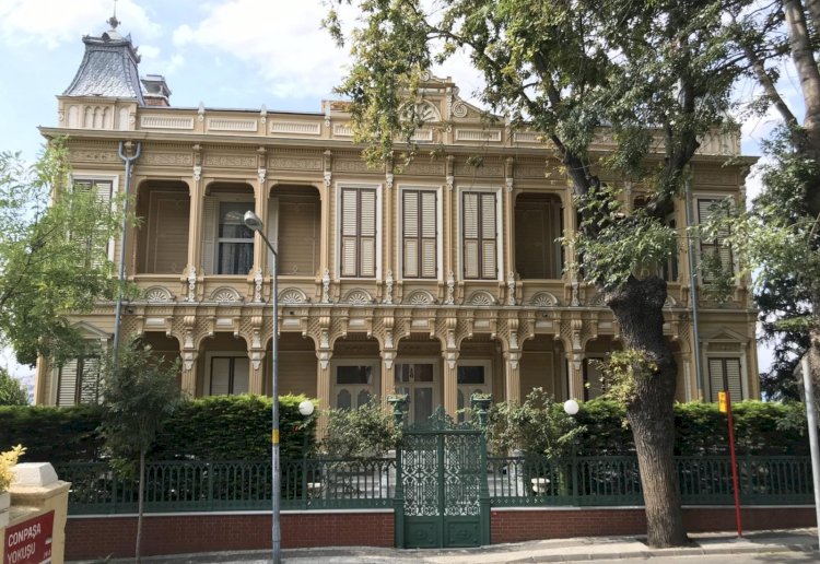 Büyükada / Con Paşa Köşkü (Yalman Köşkü)